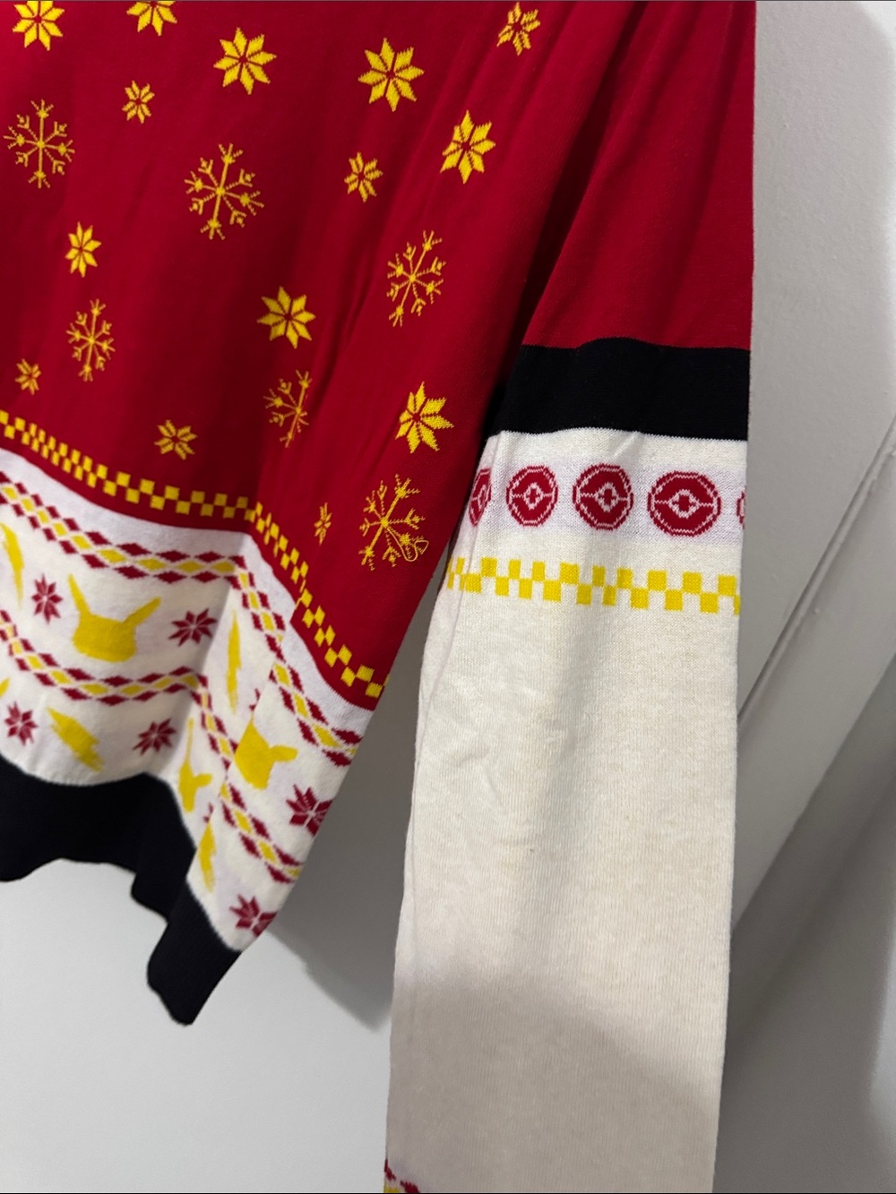 Welovefine Men’s Medium Pikachu Red & Yellow Ugly Christmas Sweater - Picture 10 of 10